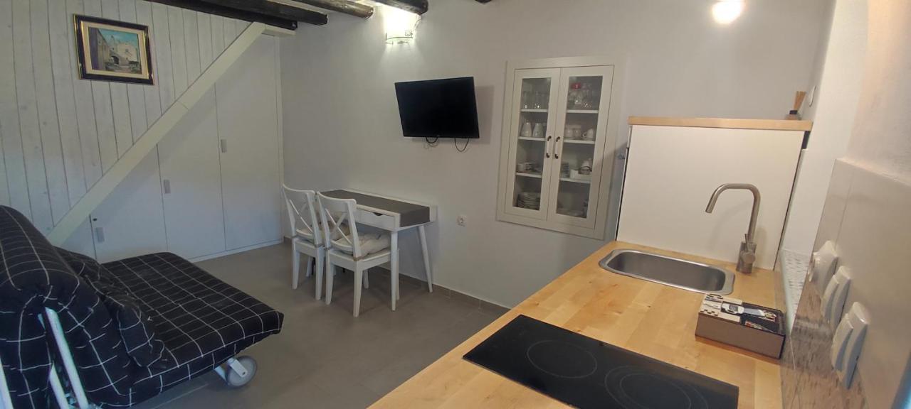 Apartment Desanti วาลุน ภายนอก รูปภาพ