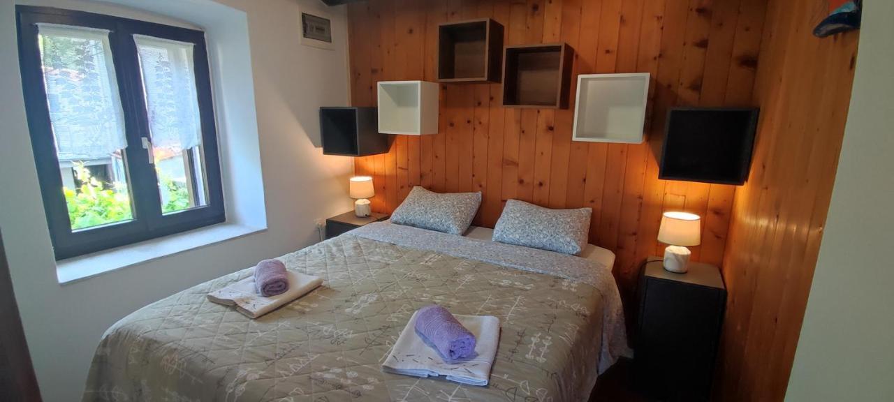Apartment Desanti วาลุน ภายนอก รูปภาพ