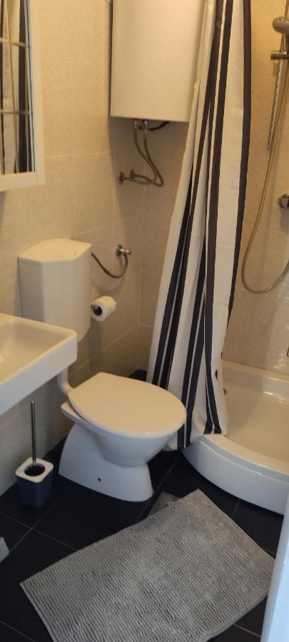 Apartment Desanti วาลุน ภายนอก รูปภาพ